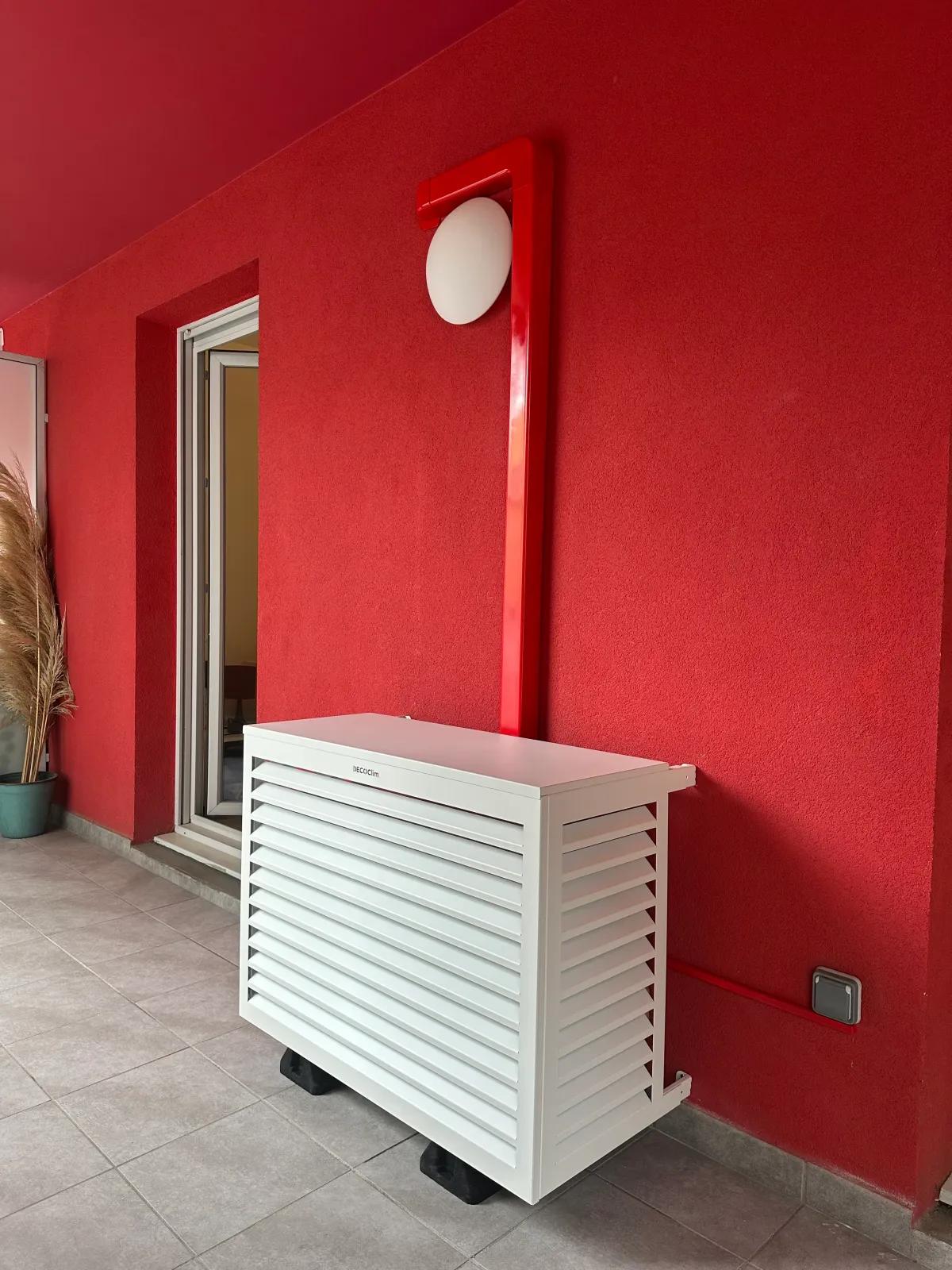 Installation d'une climatisation bi-split à Aubagne et d'un cache clim